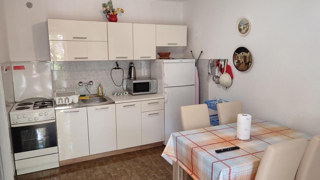 Apartmani Vinko Bol Exterior foto