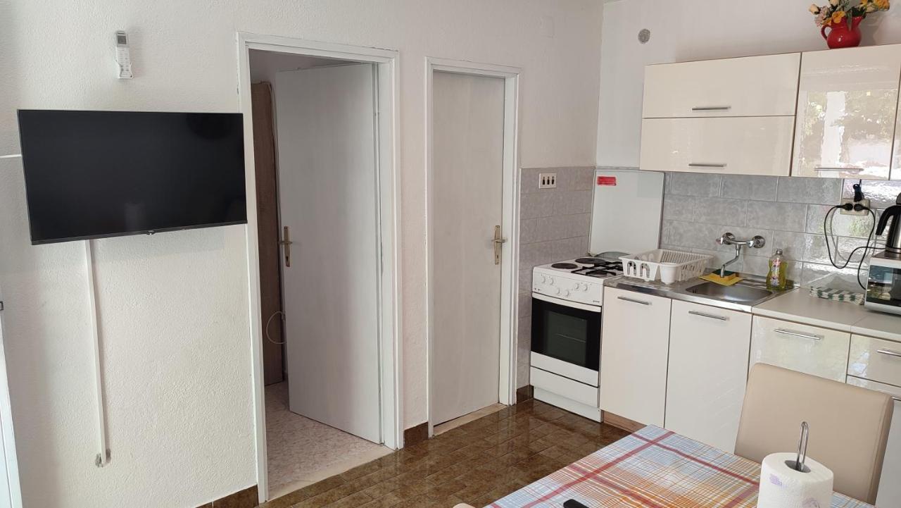 Apartmani Vinko Bol Exterior foto