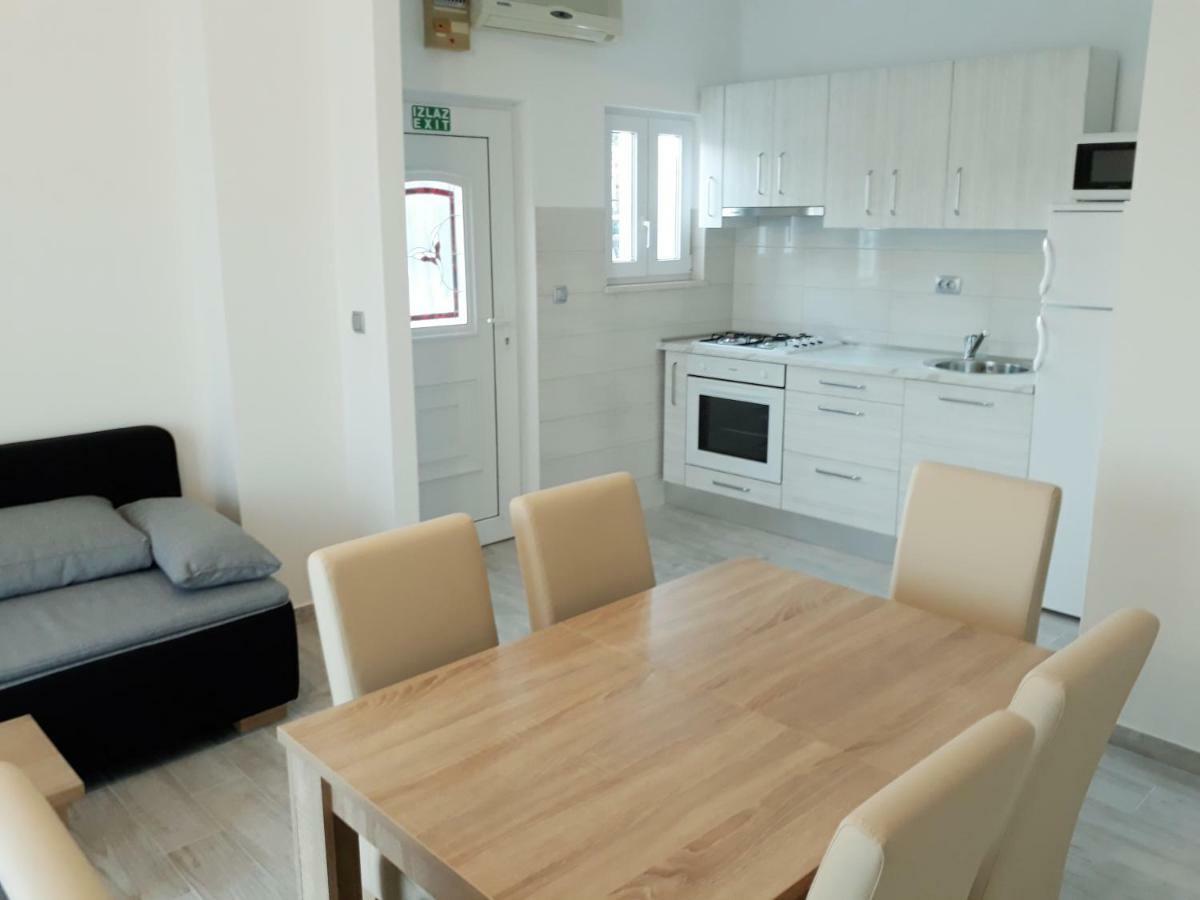 Apartmani Vinko Bol Exterior foto