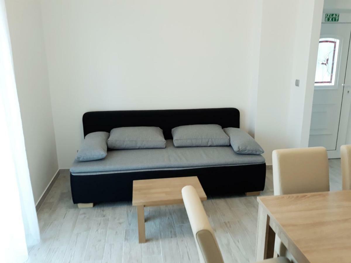 Apartmani Vinko Bol Exterior foto