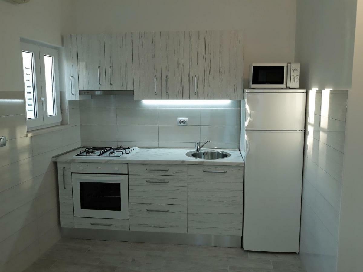 Apartmani Vinko Bol Exterior foto